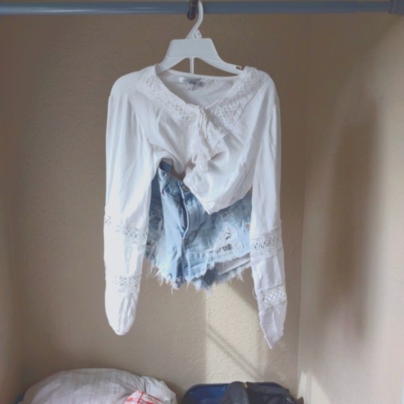 Clothing bundle - Picture 2 of 10